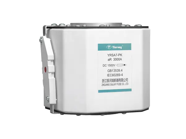 Как високоскоростният предпазител с квадратно тяло подобрява безопасността на системата