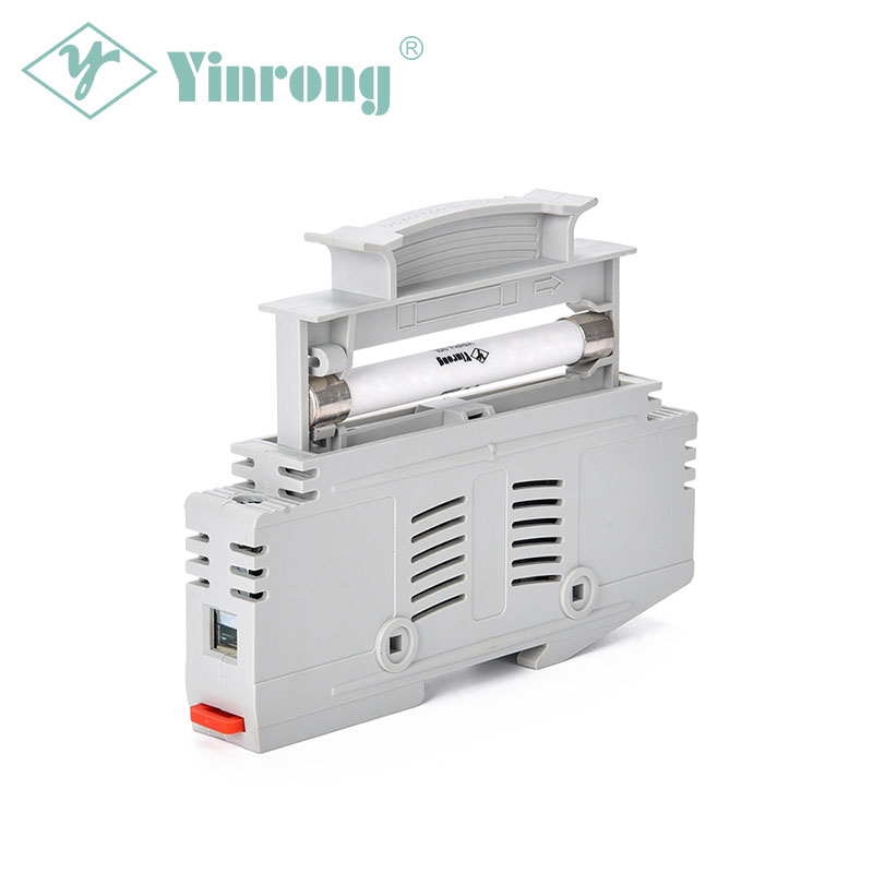 Защо 1500VDC 30A 10 × 85 mm соларен фотоволтаичен държач за предпазител за DIN шина е критичен компонент за безопасност за модерни слънчеви енергийни системи